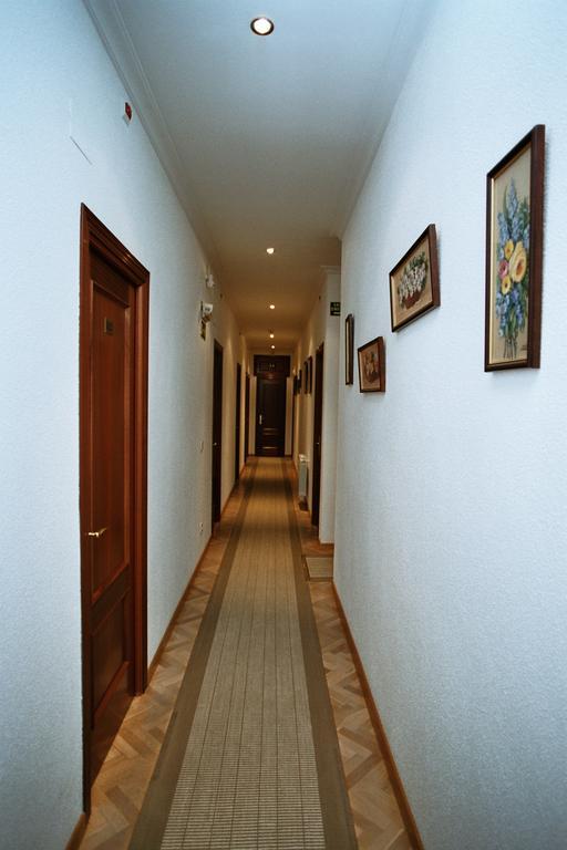 Hostal Luis XV Мадрид Экстерьер фото