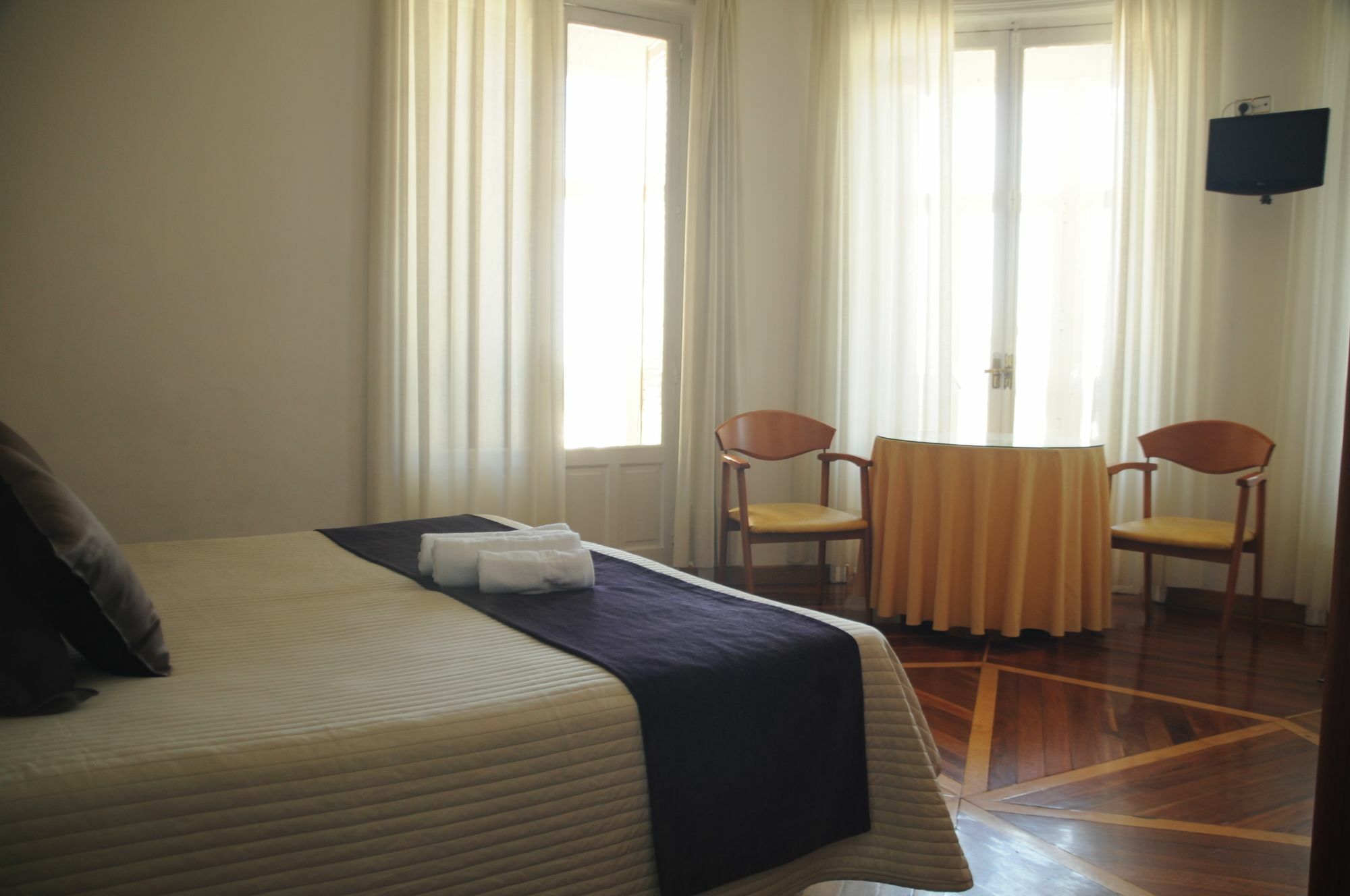 Hostal Luis XV Мадрид Экстерьер фото