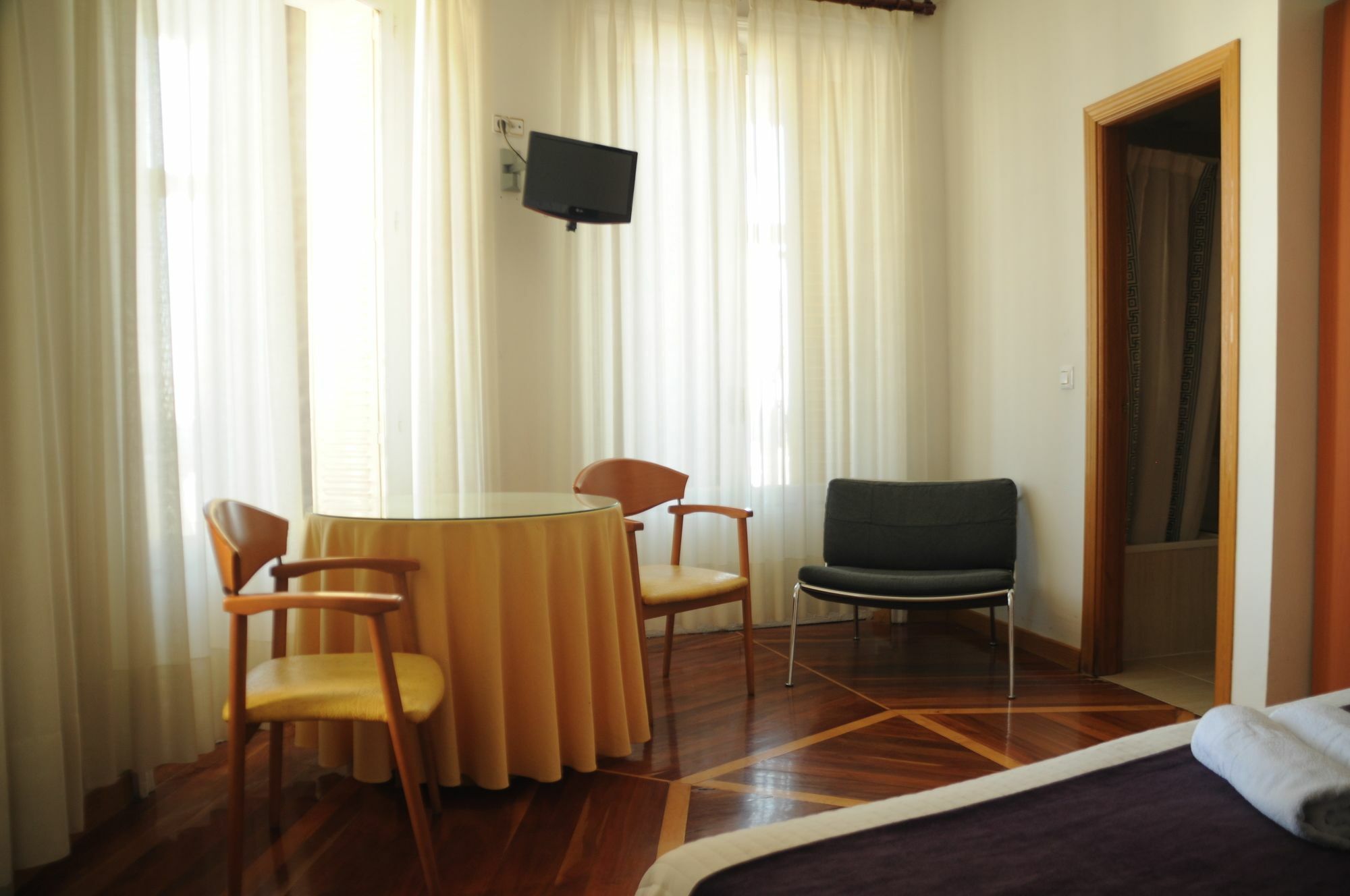 Hostal Luis XV Мадрид Экстерьер фото